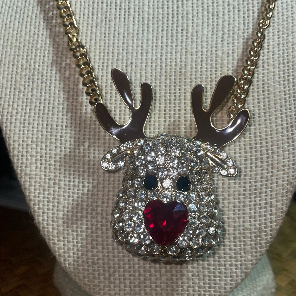 Betsey Johnson Red Nose Reindeer Pendant Gold Tone Holiday Necklace.